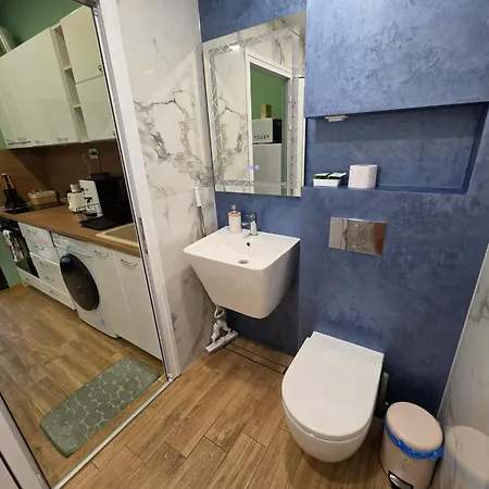 1 Apartment *